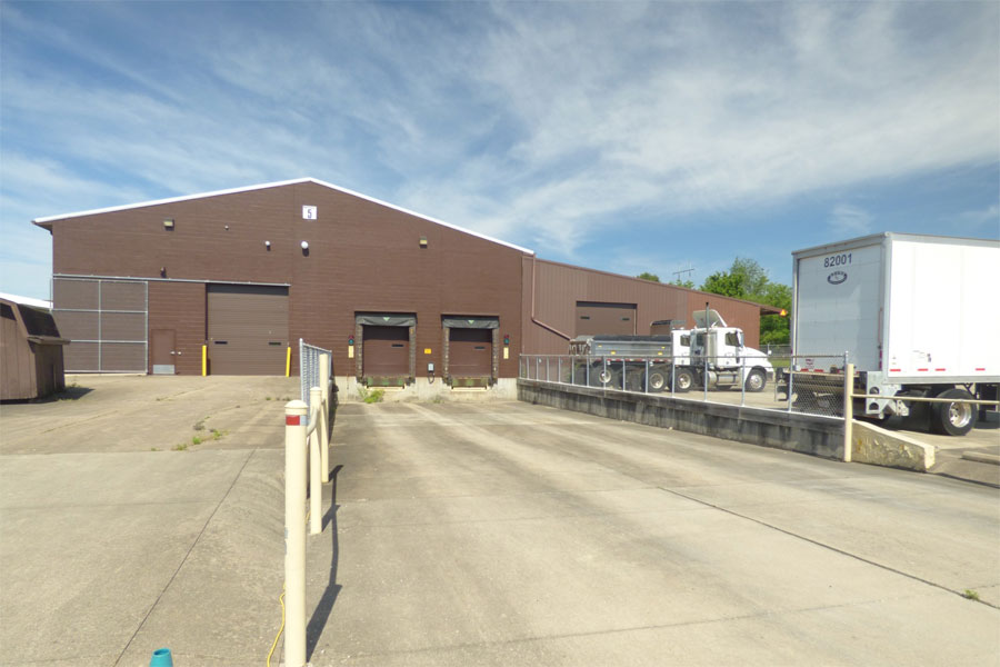 51 Swans Road Industrial Business Park Building 5 Loading